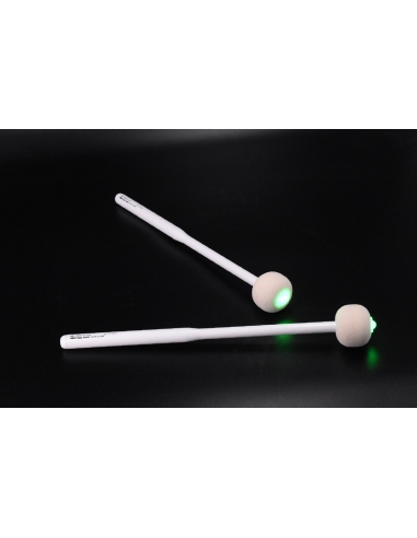 Battes de grosse caisse marching lumineuses, finition blanche.
